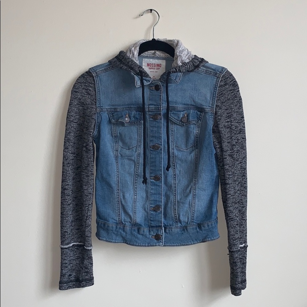 Mossimo Supply CO Semi Jean Jacket Size Small